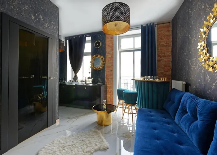 Sensual Apartment Venetian Mirror